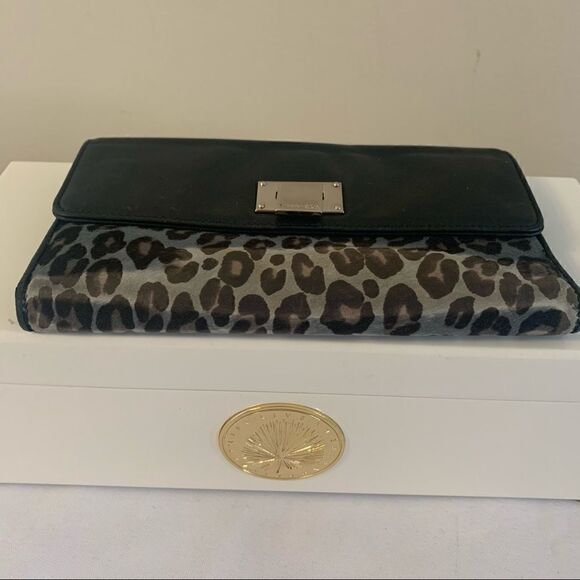 Tiffany & Co. Soft Flap Wallet - Leopard Haircalf - Picture 4 of 11